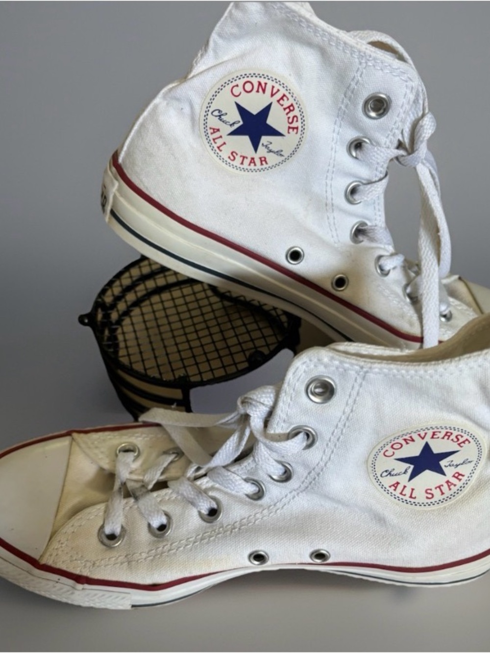 Converse Chuck Taylor All-Star women’s or men’s White High Top Sneakers great